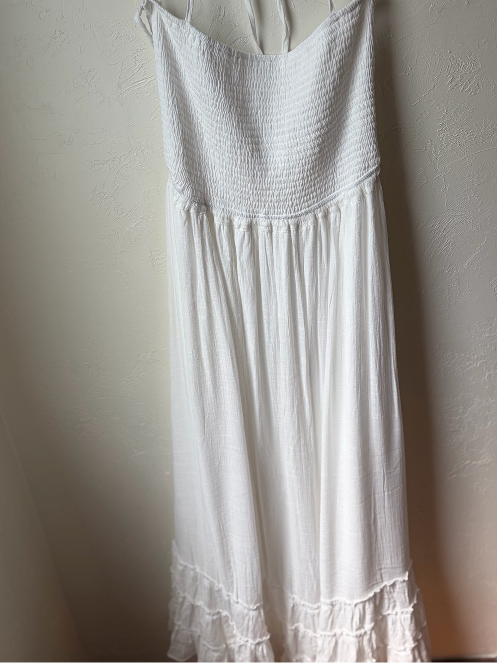 NWT Fashion Nova Eden Smocked White Maxi Dress Halter Ruffle Boho 2X - Picture 4 of 9